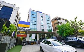 Fabhotel Grand Boutique